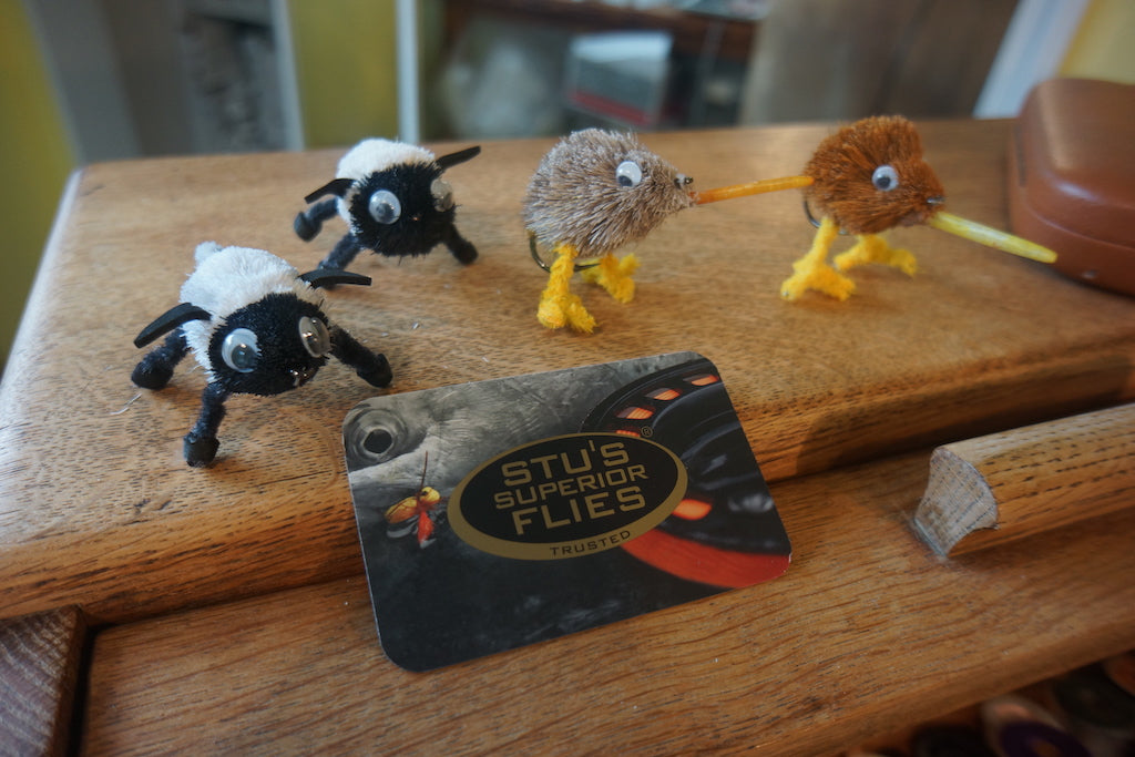 Sheep Pin Broach-Gold Hook